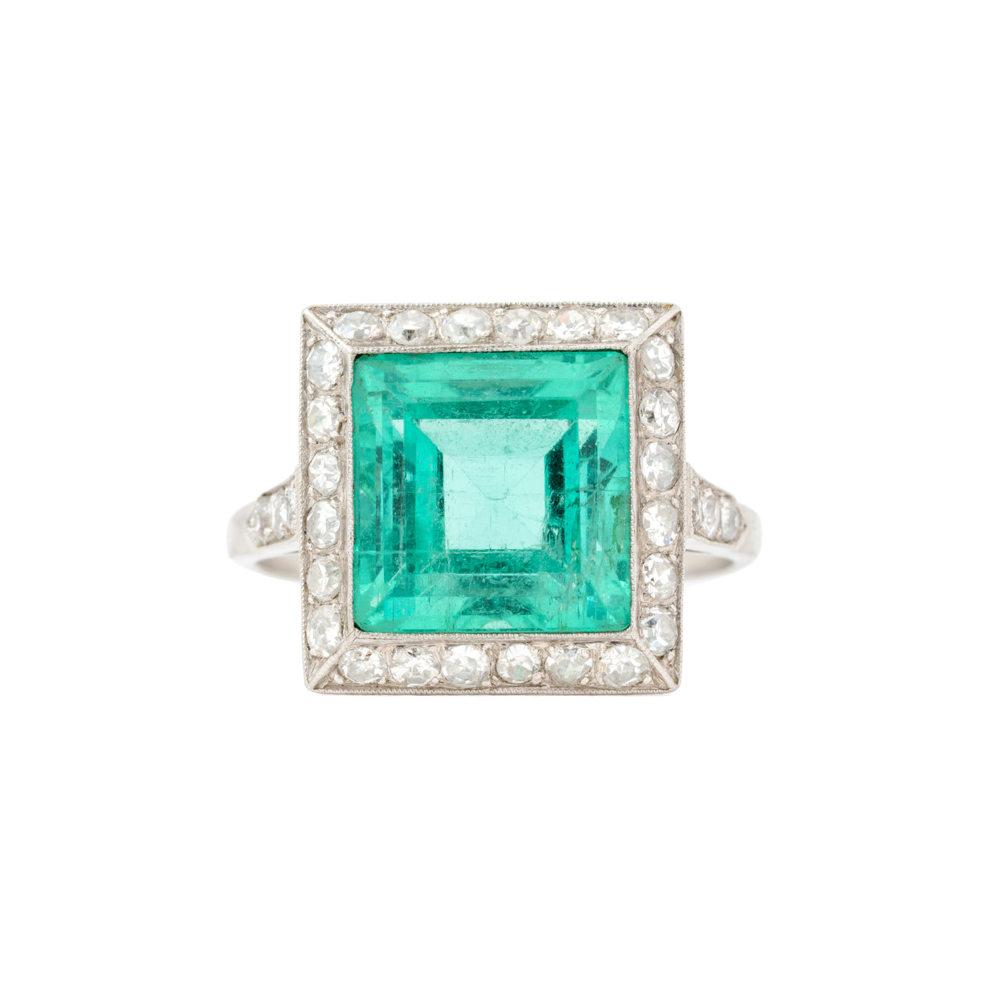 EDWARDIAN 6.50 CARAT EMERALD AND DIAMOND RING