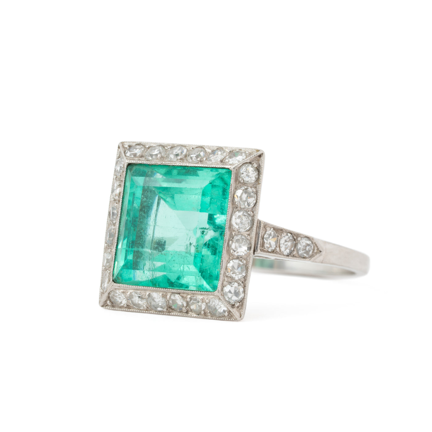 EDWARDIAN 6.50 CARAT EMERALD AND DIAMOND RING